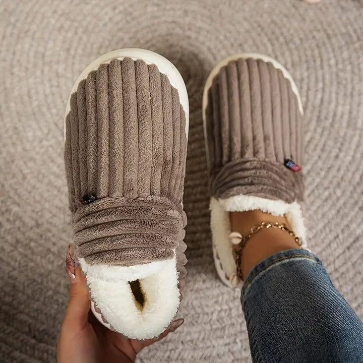 Ellis | Cosy unisex slippers