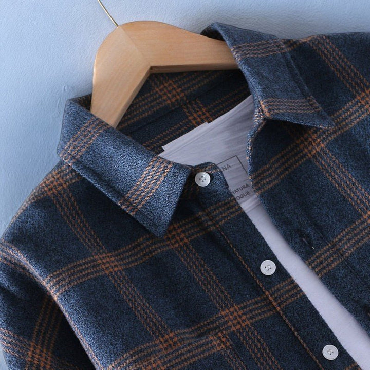 William™ | Stylish plaid shirt