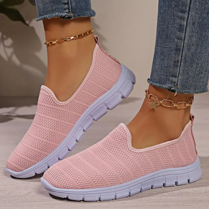 Julia | Simple and comfortable slip-ons for every day