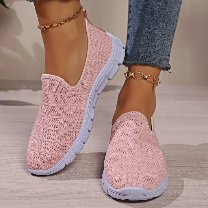 Julia | Simple and comfortable slip-ons for every day