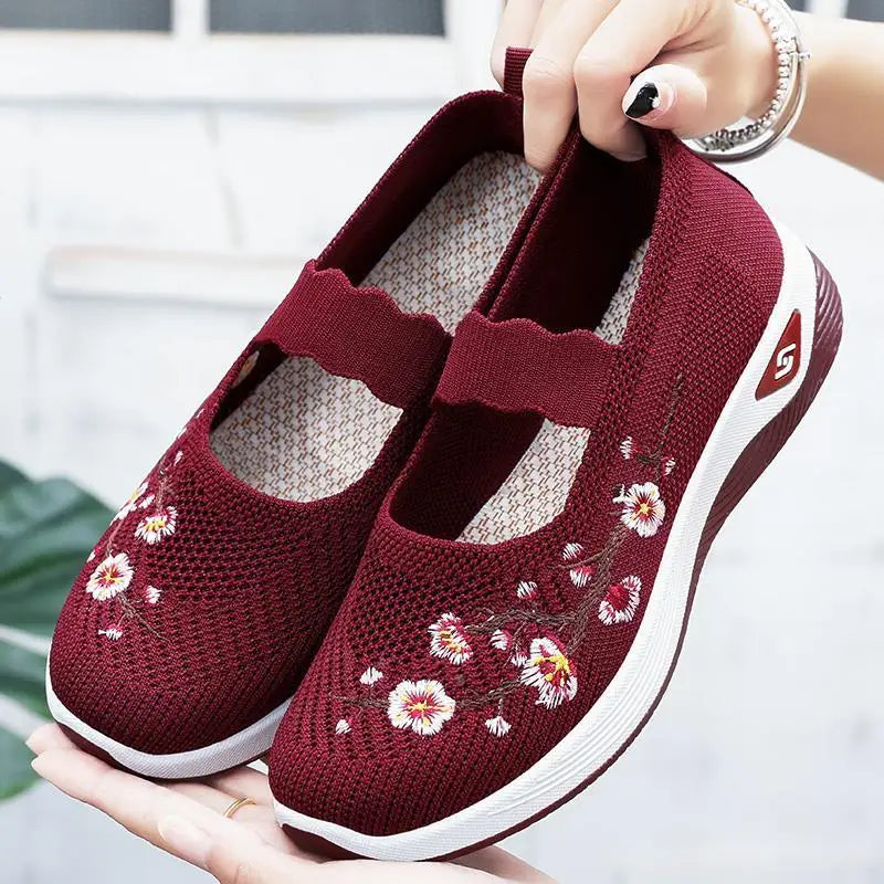 Mia | Breathable slip-ons for everyday wear