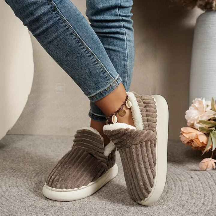 Ellis | Cosy unisex slippers
